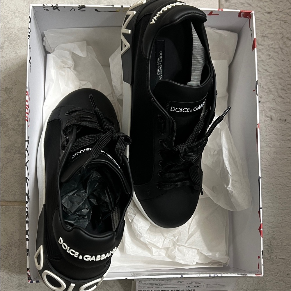 Dolce & Gabbana Black Logo Low-Top Lace-Up Sneakers